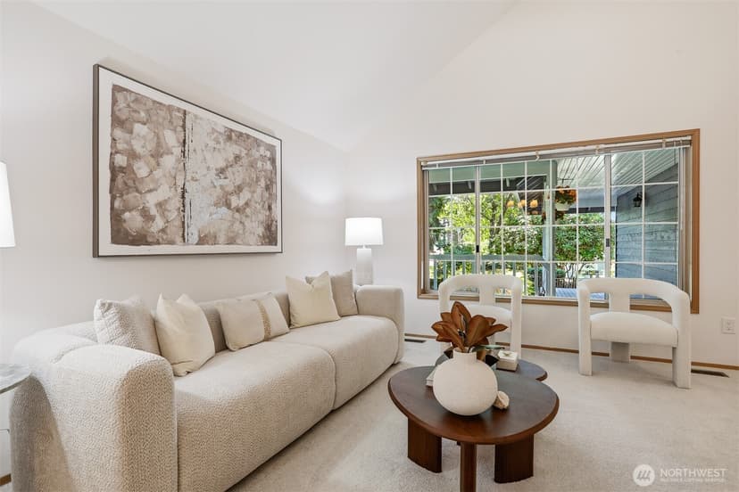 Property photo for 11540 Palatine Avenue N, Seattle photo 3