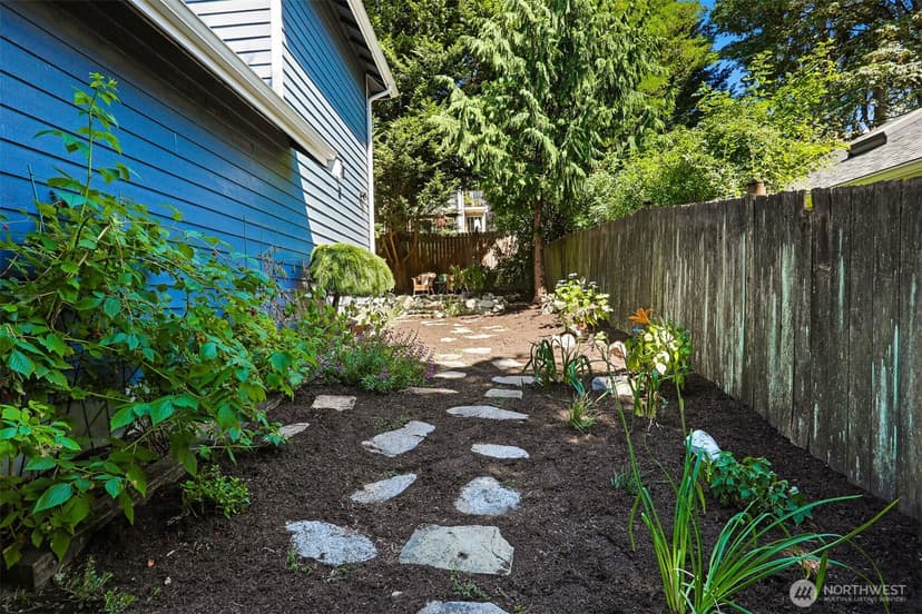Property photo for 11540 Palatine Avenue N, Seattle photo 31