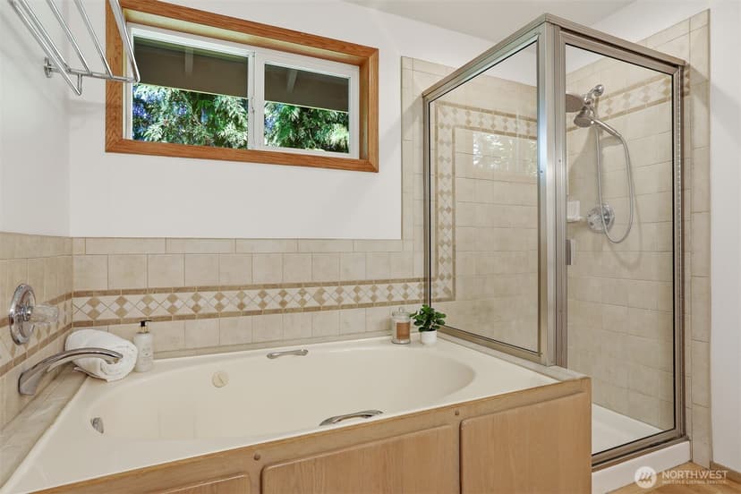 Property photo for 11540 Palatine Avenue N, Seattle photo 19