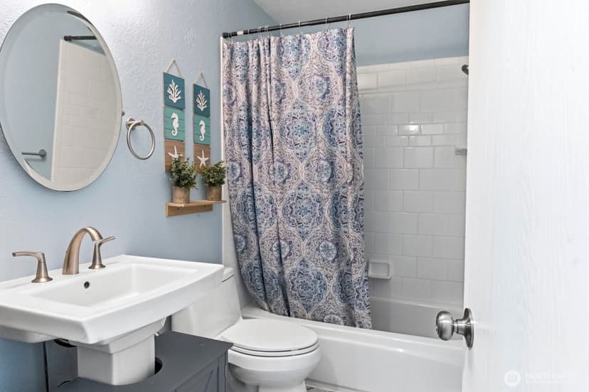 Property photo for 8442 26th Avenue SW #A, Seattle photo 17