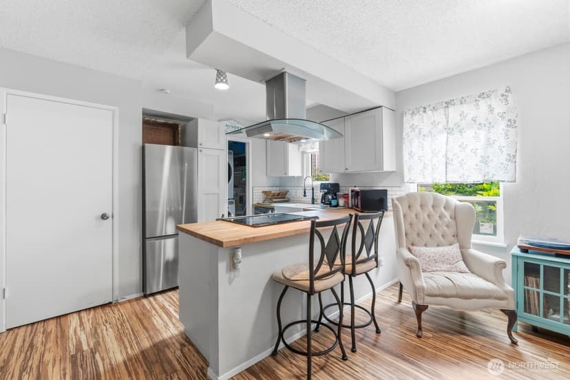 Property photo for 8442 26th Avenue SW #A, Seattle photo 9