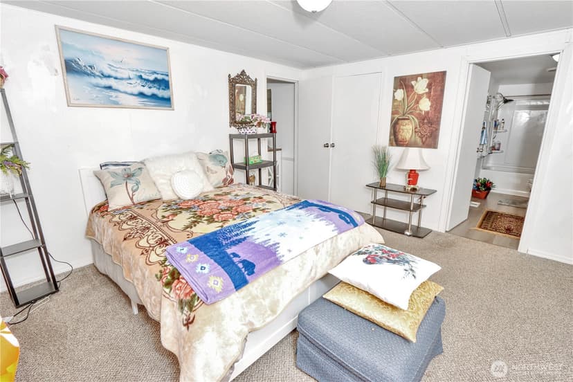 Property photo for 1298 NE Steele Creek Drive, Bremerton photo 9
