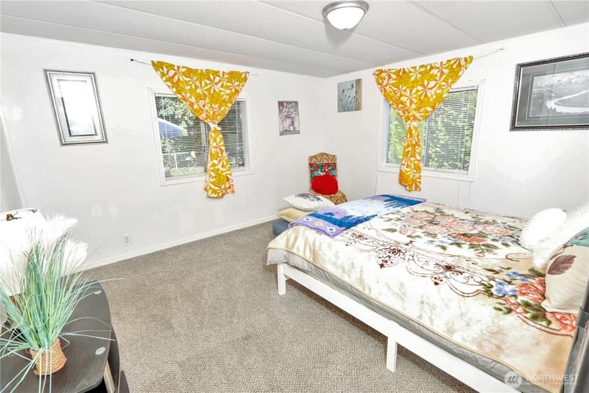 Property photo for 1298 NE Steele Creek Drive, Bremerton photo 11