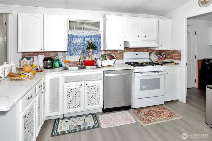 Property photo for 1298 NE Steele Creek Drive, Bremerton photo 6