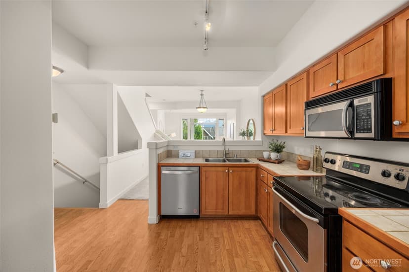 Property photo for 23120 SE Black Nugget Road #P2, Issaquah photo 9
