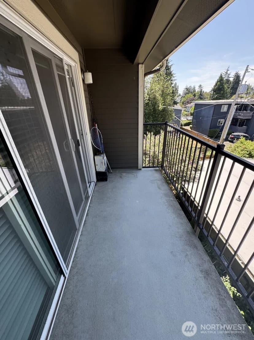 Property photo for 939 N 101st Street #302, Seattle photo 11