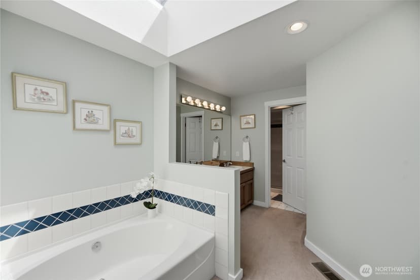 Property photo for 15931 26th Avenue SE, Mill Creek photo 23