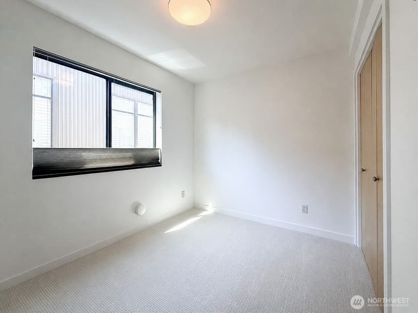 Property photo for 4917 39th Avenue S, Seattle photo 15