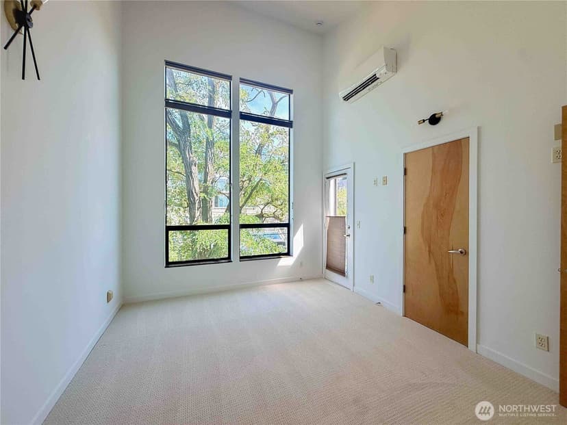 Property photo for 4917 39th Avenue S, Seattle photo 10