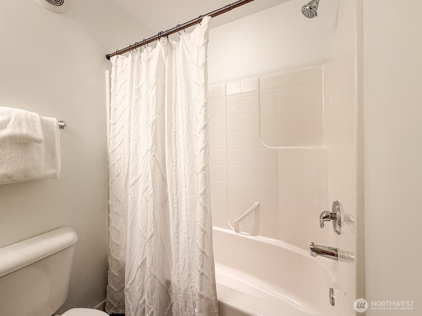 Property photo for 4917 39th Avenue S, Seattle photo 28