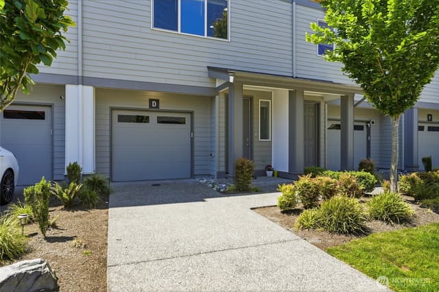 Property photo for 19414 35th Drive SE #D, Bothell photo 3