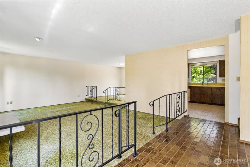 Property photo for 2714 SW 314th Street, Federal Way photo 3
