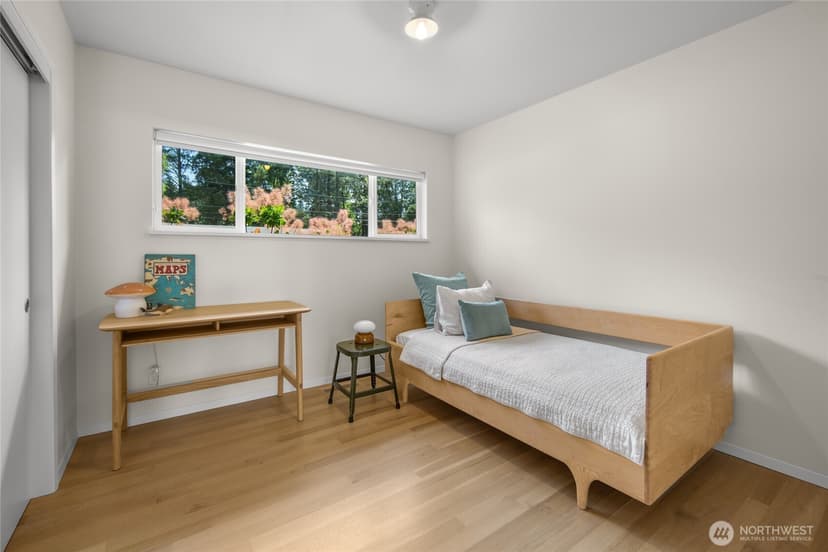 Property photo for 18751 60th Avenue NE, Kenmore photo 21