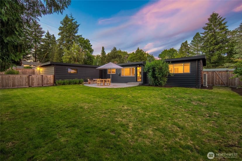 Property photo for 18751 60th Avenue NE, Kenmore photo 31
