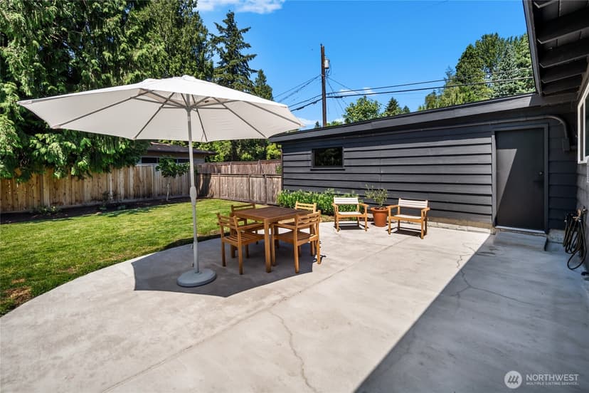 Property photo for 18751 60th Avenue NE, Kenmore photo 28
