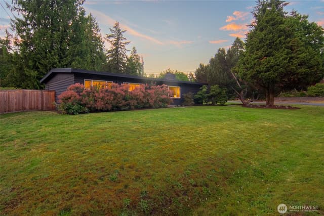 Property photo for 18751 60th Avenue NE, Kenmore photo 2