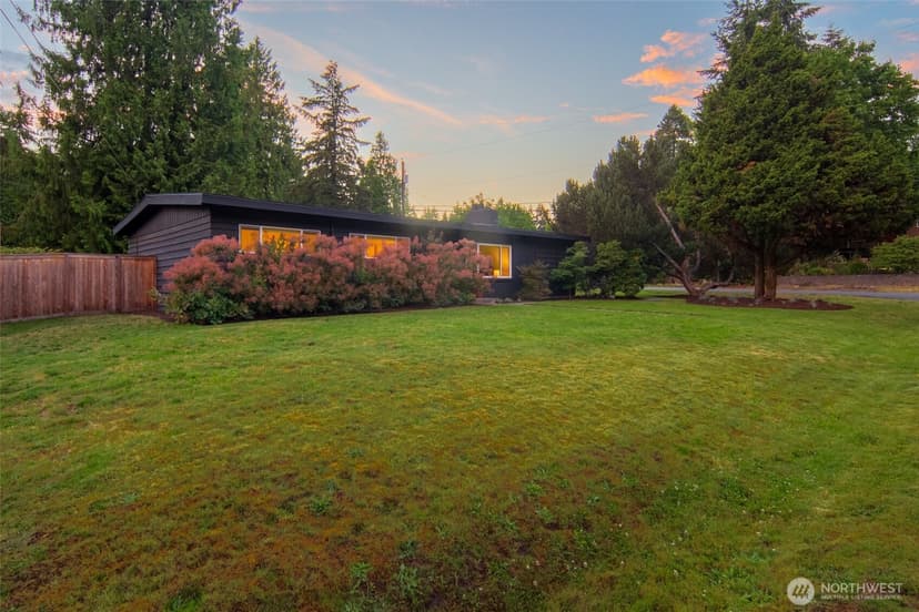 Property photo for 18751 60th Avenue NE, Kenmore photo 2