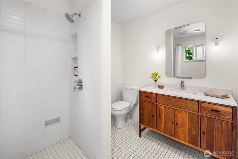Property photo for 18751 60th Avenue NE, Kenmore photo 18