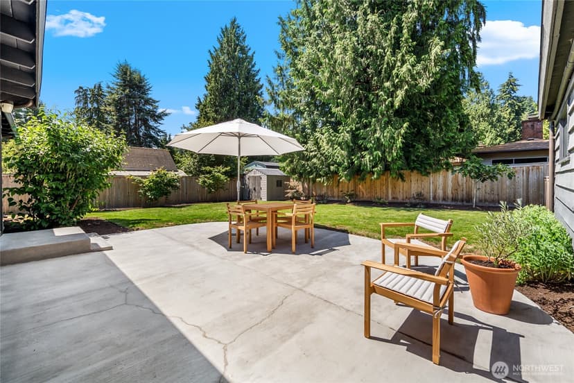 Property photo for 18751 60th Avenue NE, Kenmore photo 9