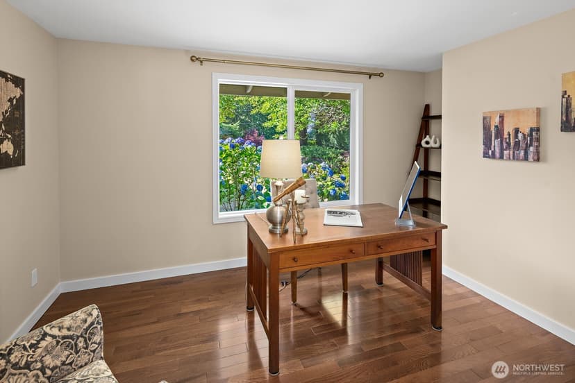 Property photo for 16537 SE 45th Place, Bellevue photo 12