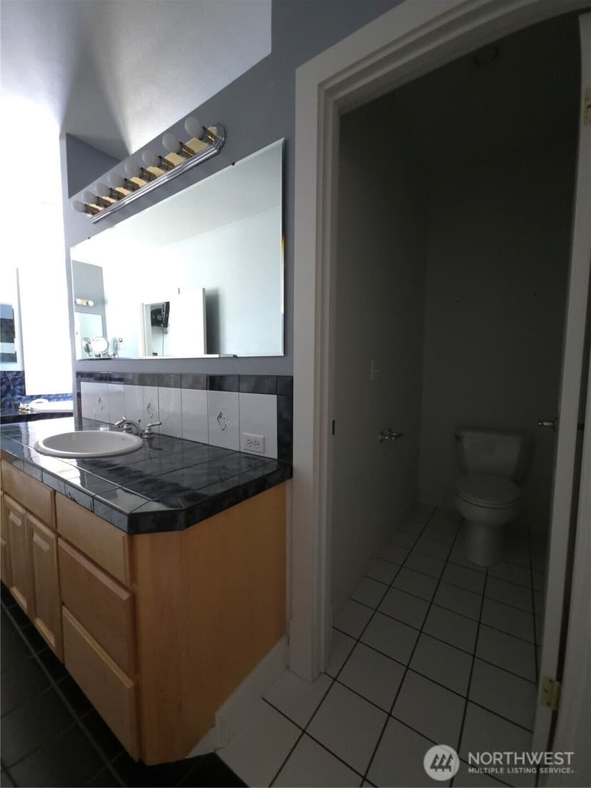 Property photo for 5015 81st Street SW, Lakewood photo 15