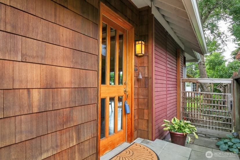 Property photo for 4229 46th Avenue S, Seattle photo 3