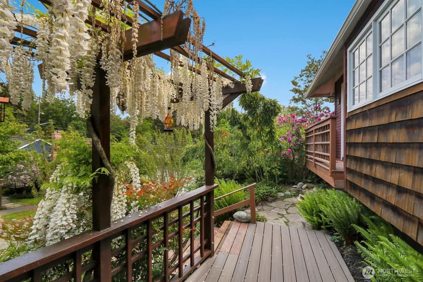 Property photo for 4229 46th Avenue S, Seattle photo 32