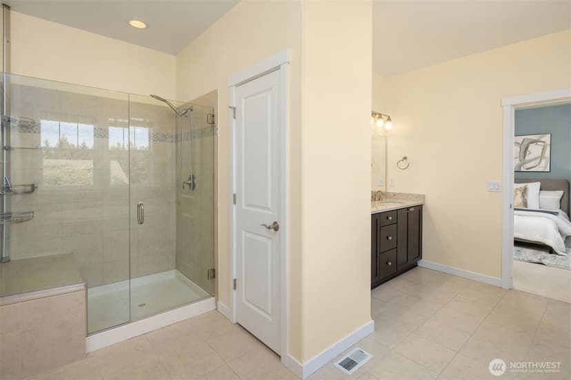 Property photo for 9121 Jacobia Avenue SE, Snoqualmie photo 19