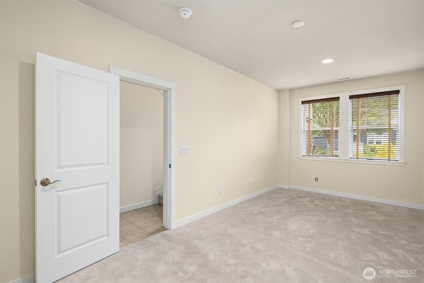 Property photo for 9121 Jacobia Avenue SE, Snoqualmie photo 24