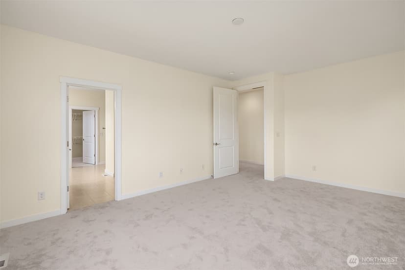 Property photo for 9121 Jacobia Avenue SE, Snoqualmie photo 16