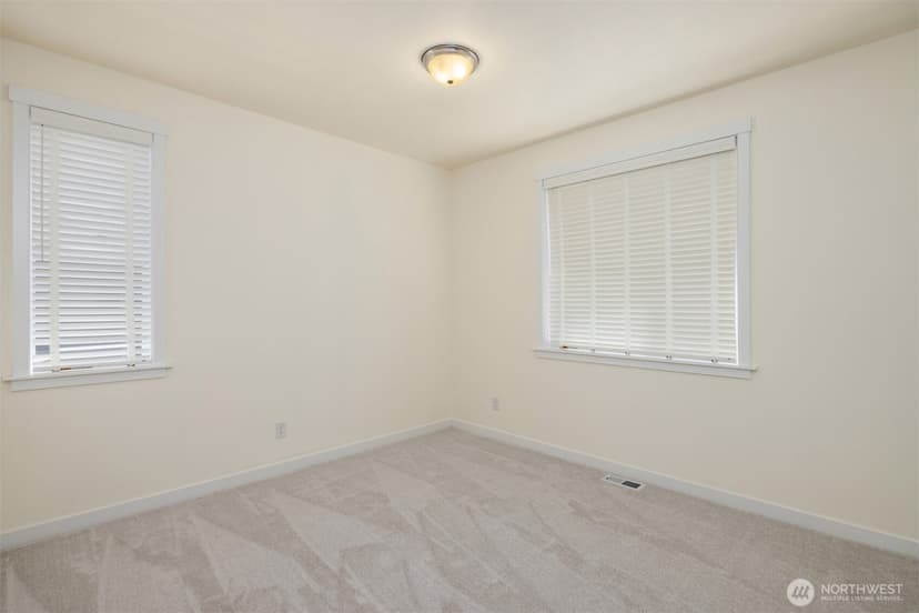 Property photo for 9121 Jacobia Avenue SE, Snoqualmie photo 25
