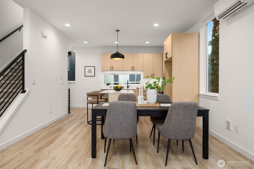 Property photo for 825 A 17th Avenue, Seattle photo 11