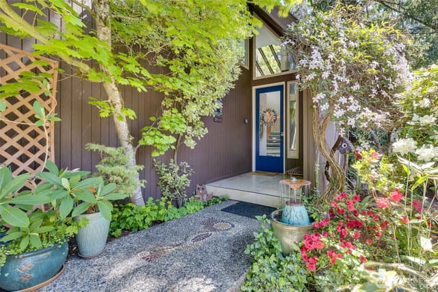 Property photo for 3068 169th Avenue NE, Bellevue