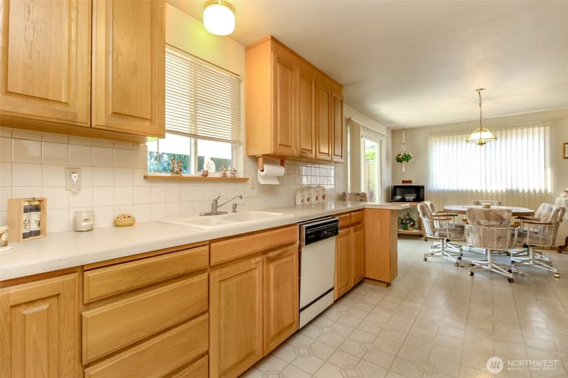 Property photo for 31244 9th Avenue S, Federal Way photo 7