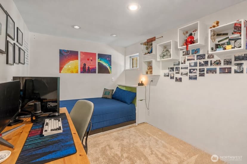 Property photo for 6626 57th Avenue NE, Seattle photo 23
