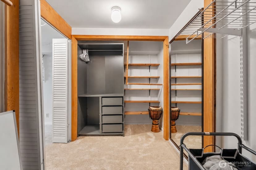 Property photo for 6626 57th Avenue NE, Seattle photo 16
