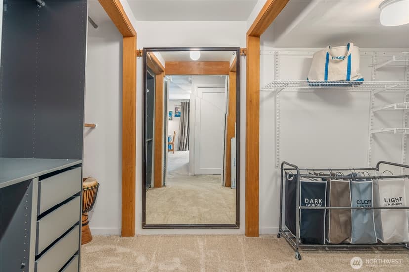 Property photo for 6626 57th Avenue NE, Seattle photo 15