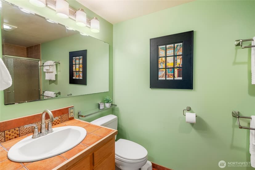 Property photo for 6626 57th Avenue NE, Seattle photo 22
