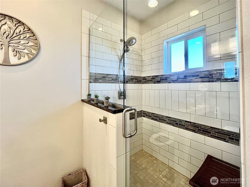 Property photo for 1439 Diamond Head Avenue SW, Ocean Shores photo 19