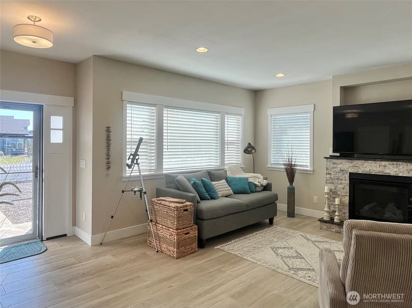 Property photo for 1439 Diamond Head Avenue SW, Ocean Shores photo 8