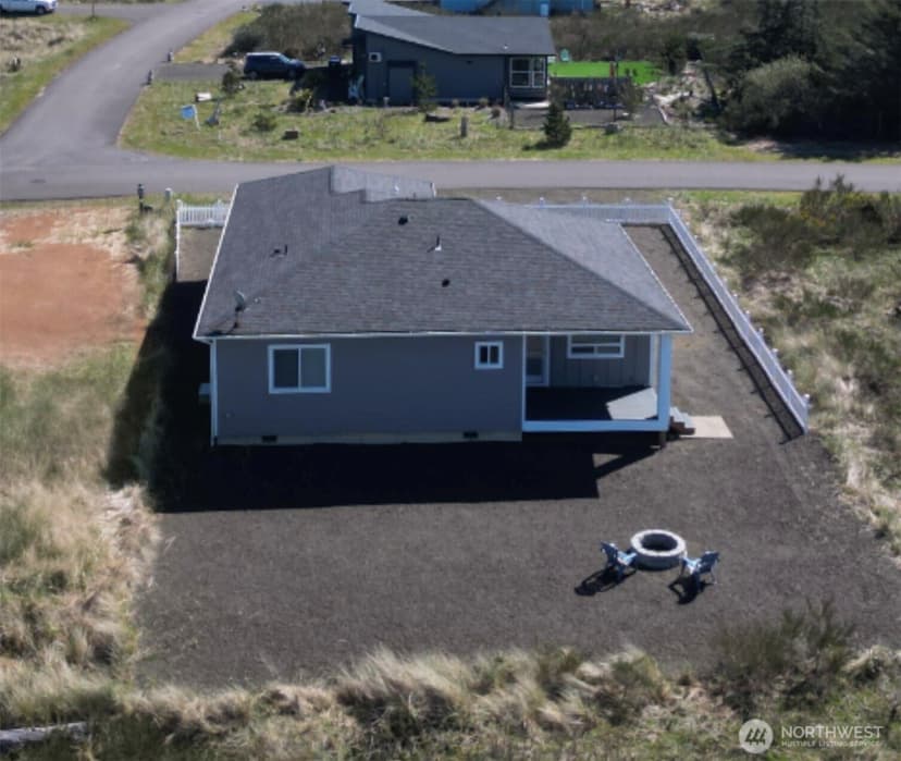 Property photo for 1439 Diamond Head Avenue SW, Ocean Shores photo 31