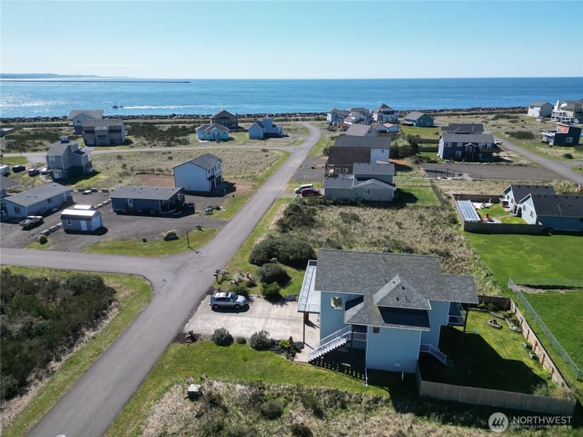 Property photo for 1439 Diamond Head Avenue SW, Ocean Shores photo 35
