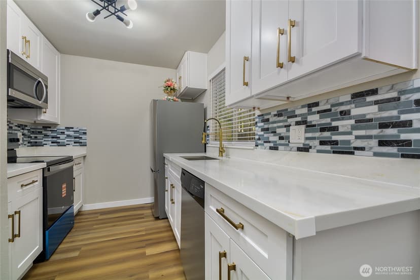 Property photo for 4805 180th Street SW #F102, Lynnwood photo 5