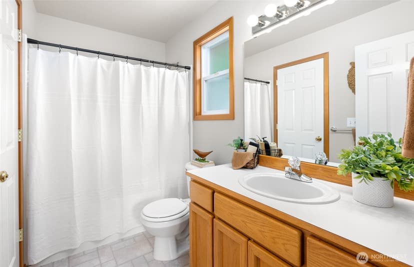 Property photo for 14811 1st Avenue NE, Duvall photo 17