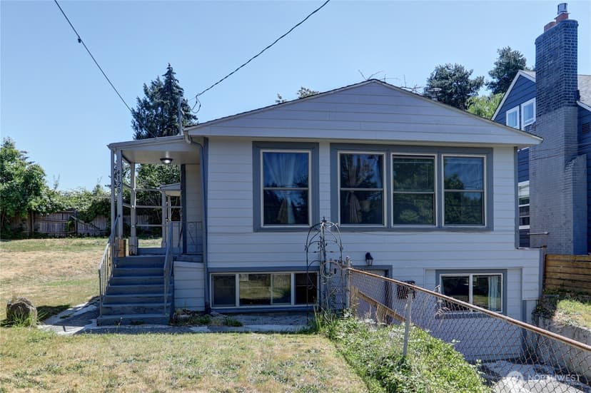 Property photo for 4120 Renton Avenue S, Seattle photo 2