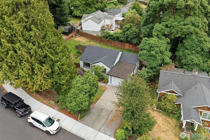Property photo for 555 Windsor Place NE, Renton photo 28
