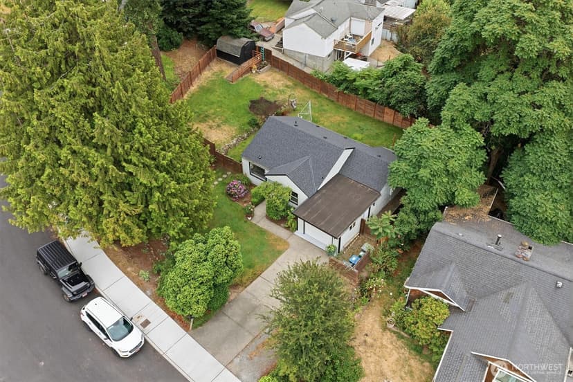 Property photo for 555 Windsor Place NE, Renton photo 26