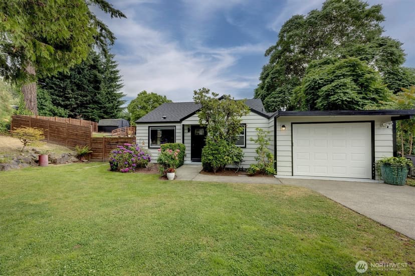 Property photo for 555 Windsor Place NE, Renton photo 34