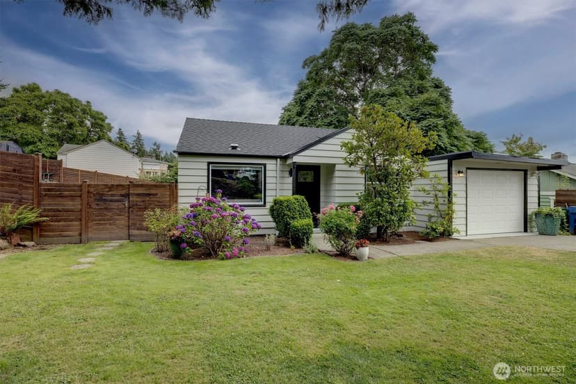 Property photo for 555 Windsor Place NE, Renton photo 20