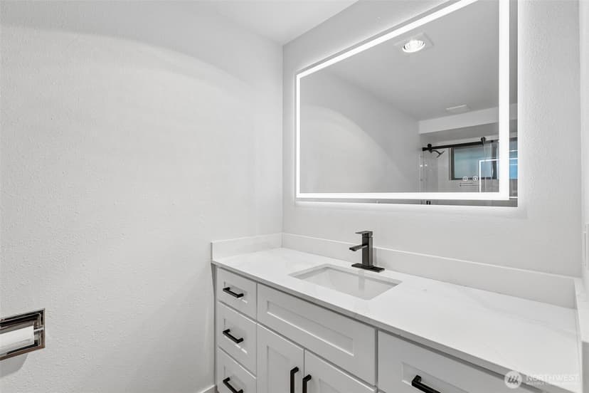 Property photo for 1508 NE Brockman Place, Seattle photo 16